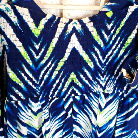 Torrid shoulder strap smoked blue and green smoked top 4 - Picture 4 of 5